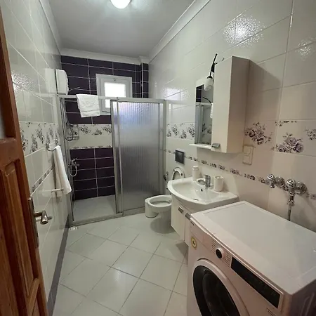 A Spacious, Comfortable And Cozy Close To The Center Of Apartment *