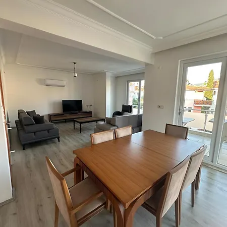 A Spacious, Comfortable And Cozy Close To The Center Of * Fethiye