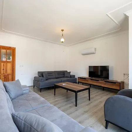 A Spacious, Comfortable And Cozy Close To The Center Of * Fethiye