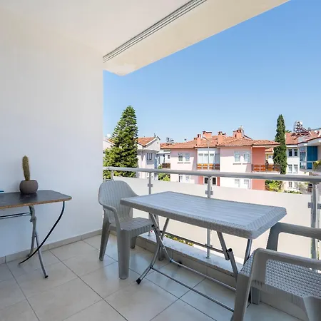 Apartment A Spacious, Comfortable And Cozy Close To The Center Of