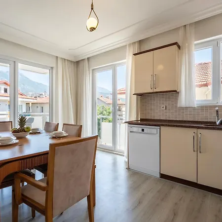 A Spacious, Comfortable And Cozy Close To The Center Of Apartment *