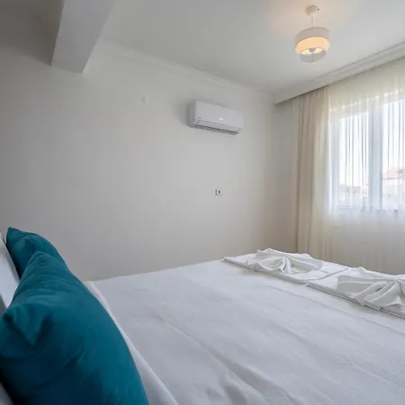 A Spacious, Comfortable And Cozy Close To The Center Of Apartment Fethiye