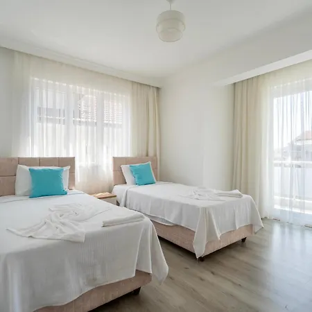 A Spacious, Comfortable And Cozy Close To The Center Of * フェティエ